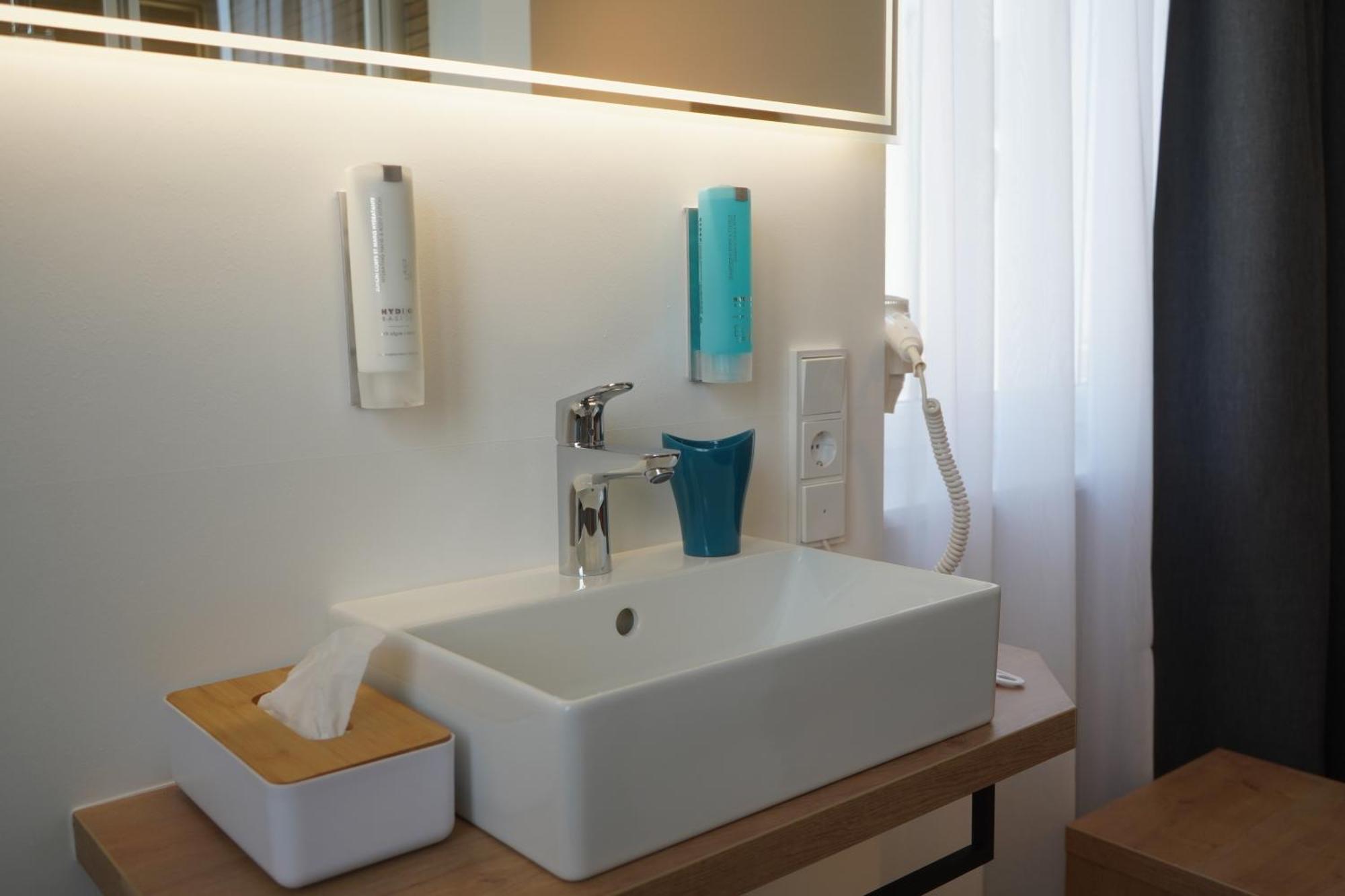 Eco Motel Wallersdorf エクステリア 写真