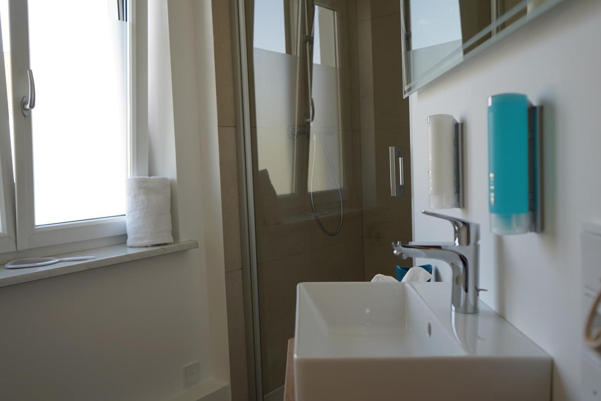 Eco Motel Wallersdorf エクステリア 写真