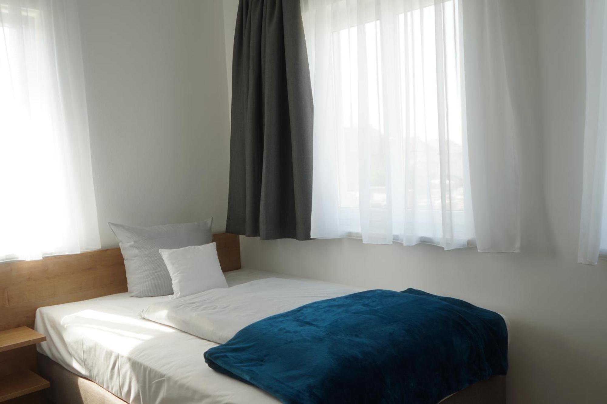 Eco Motel Wallersdorf エクステリア 写真