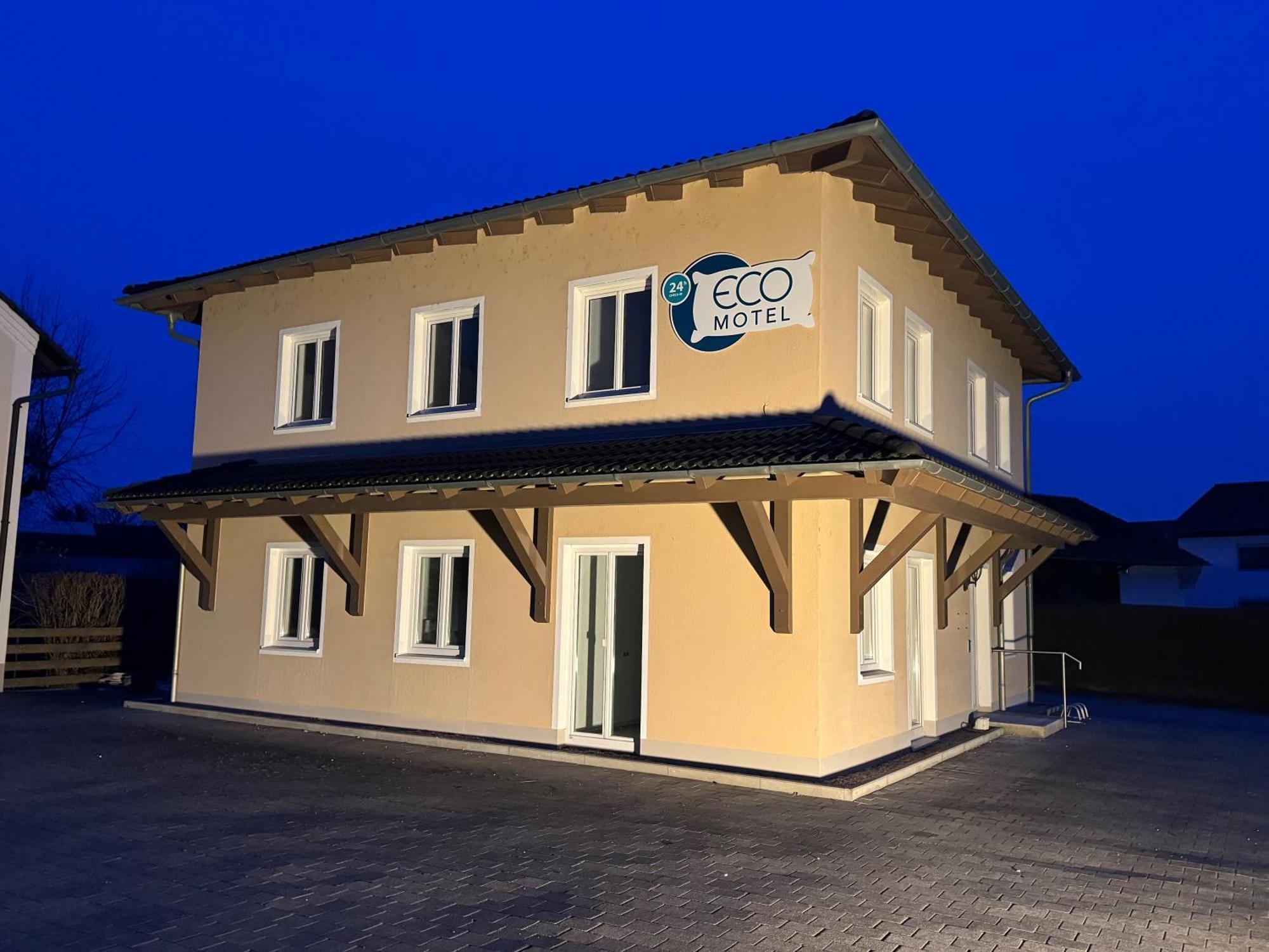 Eco Motel Wallersdorf エクステリア 写真